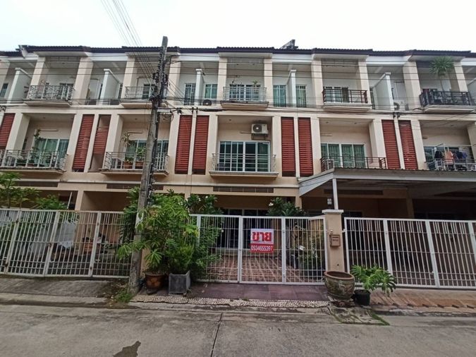 S2790 ขายทาวน์โฮม 3 ชั้น หมู่บ้านธนาภิรมณ์ ข้างโลตัสศรีนครินทร์