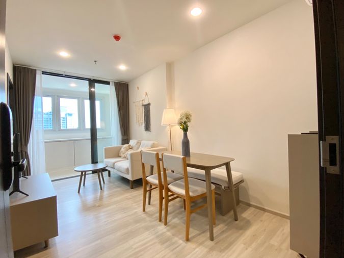 XT Huaikhwang 1Bedroom Beautiful decoration take city view ready to move