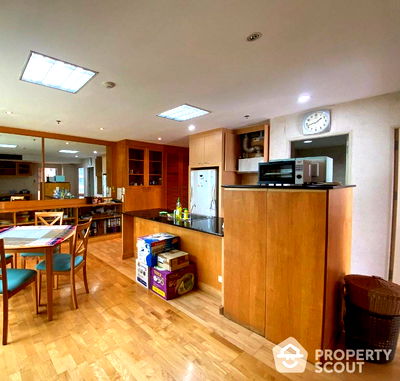 Condos for sale Asoke Road : 2-BR Condo at Asoke Place near MRT Sukhumvit (ID 1555906)