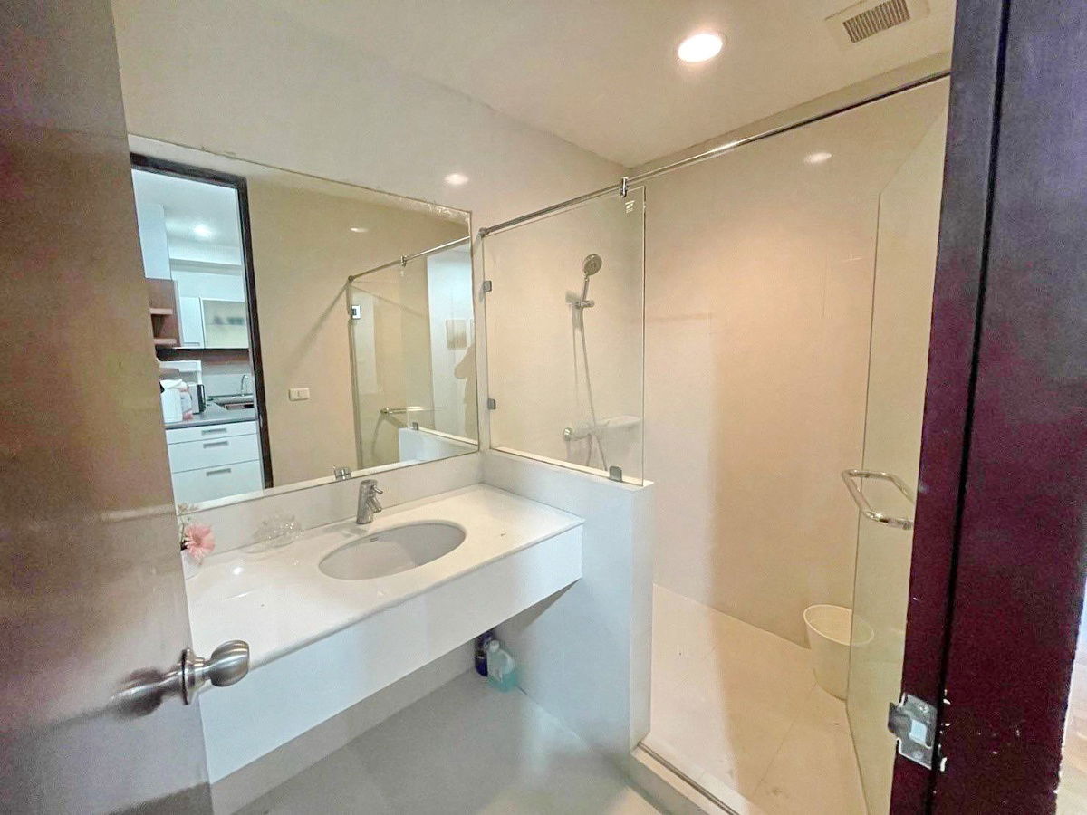 รูป Condo for Rent Amanta Ratchada with 2 bedroom  83 m2 Close to MRT Thai Cultural Center  - รูปที่ 5/17