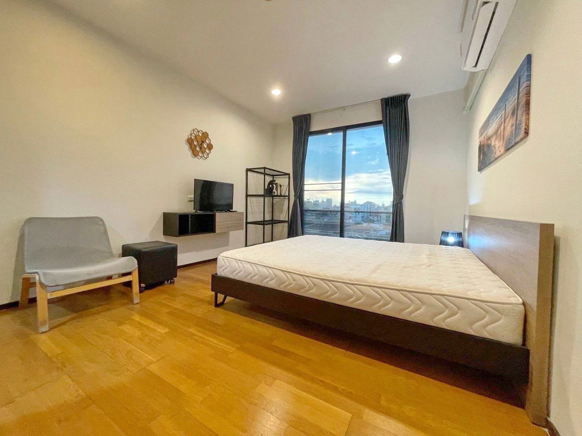 รูป Condo for Rent Amanta Ratchada with 2 bedroom  83 m2 Close to MRT Thai Cultural Center  - รูปที่ 8/17