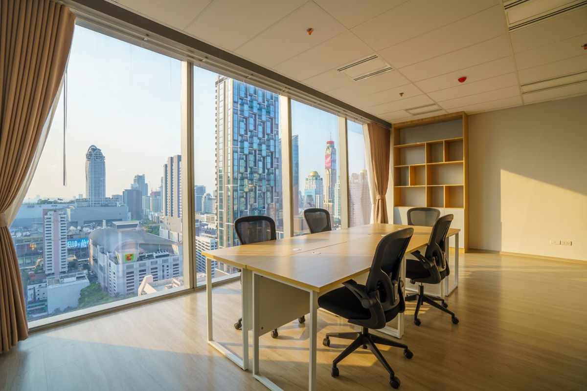 picture Luxury Office space from Linuxx Serviced Offices - 1/20