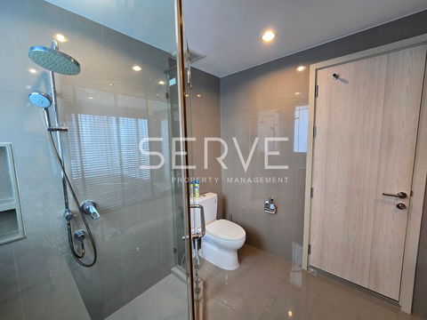 2 Beds Nice Room Good Location Close to BTS Ekkamai 500 m. & Gateway, Major Ekkamai / Rent & Sale-Rhythm Sukhumvit 42