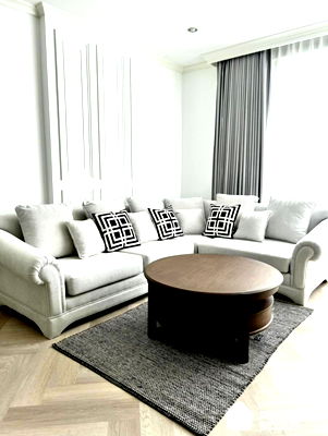 Condos for sale : 2-BR Condo at Manhattan Chidlom near BTS Chit Lom (ID 1569294)