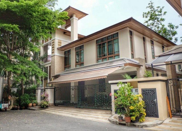 บ้านเดี่ยวให้เช่า : YR4269 ให้เช่า Baan Sansiri Sukhumvit 67 185,000 บาท