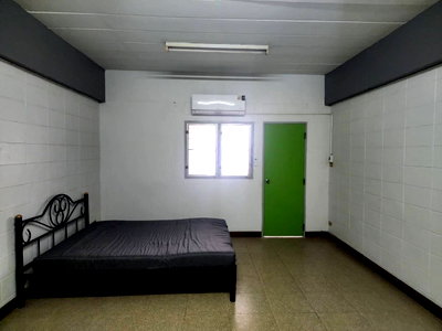 Condos for rent : Room for rent 3,700 baht 31 sq.m. Rama 2 Soi 60 with Air con + Furniture + parking