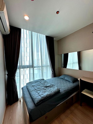 Condos for rent Chinese Embassy Bangkok : G8092💛中国客户，请加微信。(在联系方式的旁边)For rent Noble Revolve Ratchada Line ❤️💜@condopremium💜❤️Ready to move in ⬛🟨 📞 065 695 3645🟨⬛