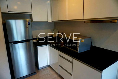 คอนโดให้เช่า : 1 Bed 1 Bath with Bathtub Good Location BTS Thong Lo 2.1 km. / Condo For Rent & Sale-Noble Solo