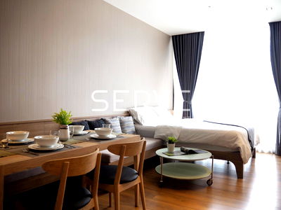 Condos for rent Phrom Phong : Nice & Cozy Studio High Fl. 20+ Shuttle bus to BTS Phrom Phong 650 m. at Park 24 or Park Origin Phrom Phong Condo  / For Rent