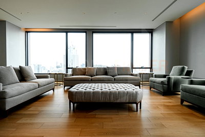 Condos for sale BTS Chit Lom : Sindhorn Residence 3 bedrooms, for sale