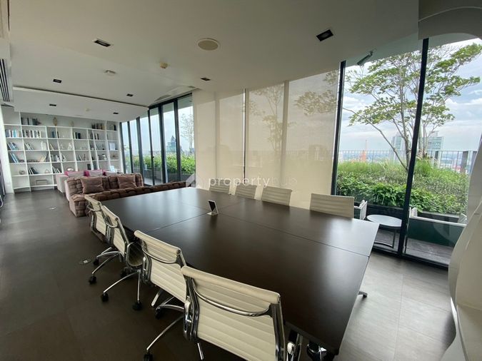 The Edge Sukhumvit 23