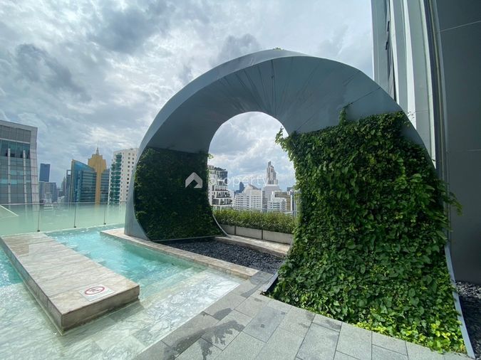 The Edge Sukhumvit 23