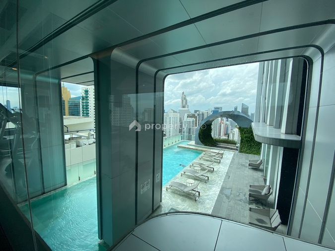 The Edge Sukhumvit 23