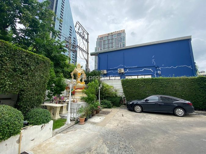 Ivy Sathorn 10