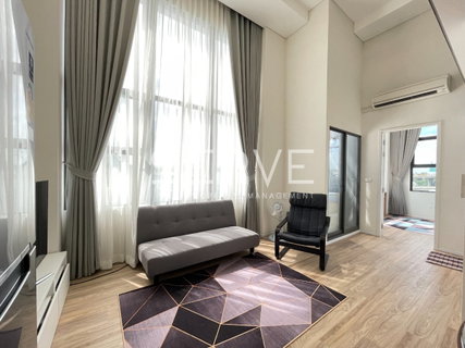รูปภาพ 2 นอน 1 น้ำ 53 ตร.ม. 2 ชั้น กว้างอยู่สบาย บนทำเลดีๆ ใกล้ BTS อ่อนนุช 300 ม. ที่คอนโด Ramada Plaza Residence Sukhumvit 48 / ให้เช่าคอนโด