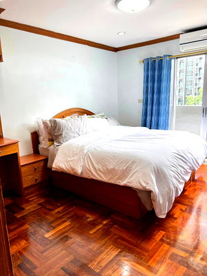 Condos for rent Lumpini Park : Wittayu Complex  pet friendly,  2 bedrooms, 2 large bathrooms