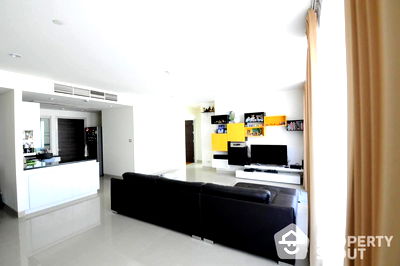 Condos for sale Assumption Convent Silom School : 3-BR Condo at Watermark Chaophraya near BTS Krung Thon Buri (ID 1590060)