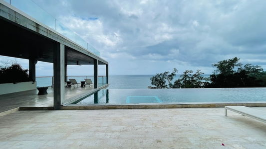 สุรินท์ ไฮท์ 