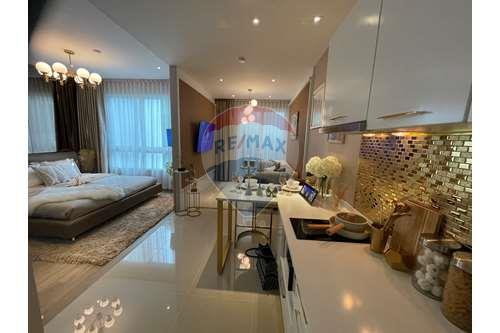 [920081021-9] Condo with Balcony, Ideal Location, Investment, Loan for Foreigner - image 3