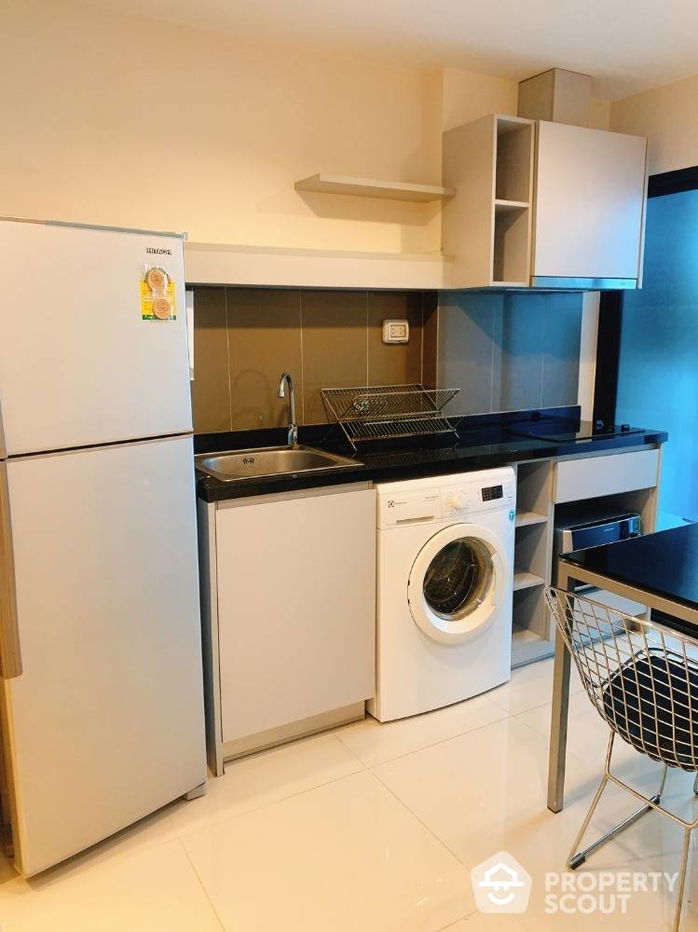 รูป คอนโด 1 นอน at Zenith Place Sukhumvit 42 Condominium ใกล้ BTS เอกมัย (ID 1596991) - รูปที่ 3/5