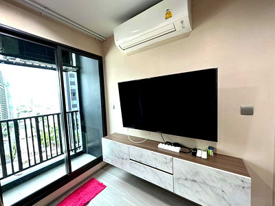 เช่าคอนโด MRT พหลโยธิน : ให้เช่า Life Ladprao. 1นอน 35ตร.ม.  Line id: @pfagent