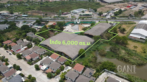 出售倉庫，6,060 平方米，面積 6-3-36 rai，毗鄰 345 號公路（Saphan Nonthaburi-Bang Bua Thong 路）