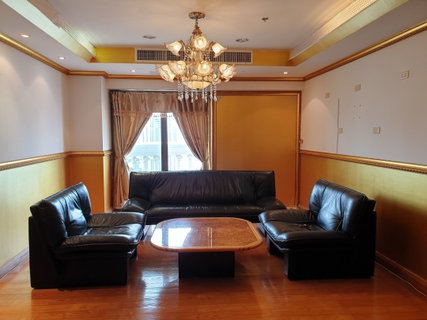 รูปภาพ LTHC10643–State Tower FOR RENT 3 beds 1 baths size 191 Sq.m. Near BTS Saphan Taksin Station ONLY 85k/month