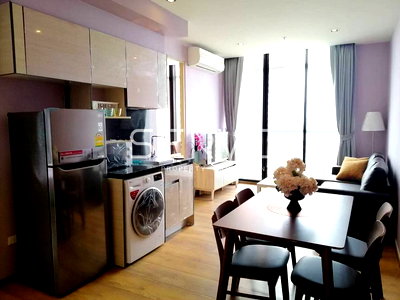 ขายคอนโด : 2 Beds 1 Bath 55.84 sq.m. Good Location Shuttle bus to BTS Phrom Phong in every 15 mins. / For Sale-Park 24