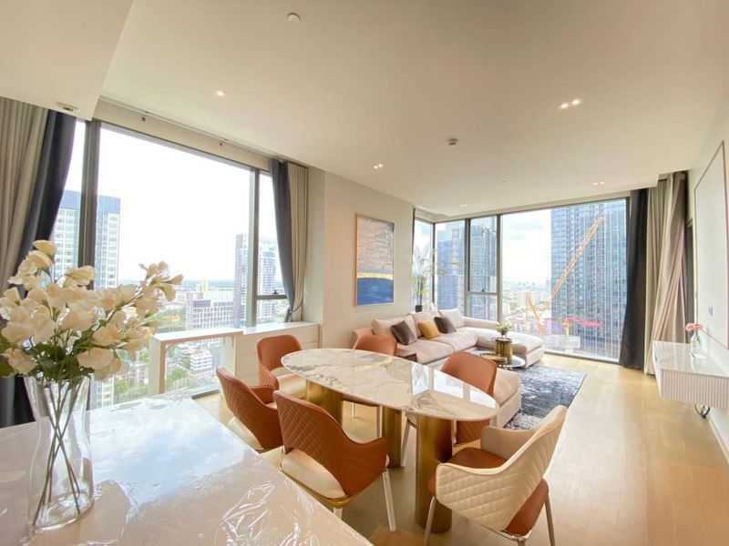 Condos for rent : LTHC10652–The Strand ThongLor FOR RENT 2 beds 2 baths size 90 Sq.m. Near BTS Thonglor Station ONLY 130k/month