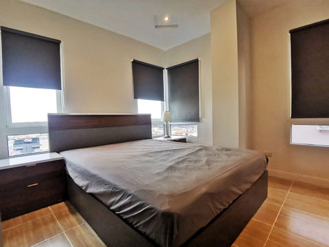 MB6303 Happy Condo Ratchada 18 Beautiful room, complete electrical appliances and furniture, convenient travel, ready to move in, near MRT Huai Khwang