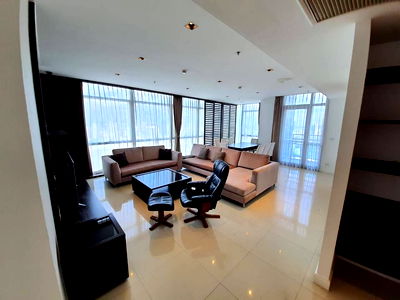 Condos for rent BTS Phloen Chit : LTHC10677–Athenee Residence FOR RENT 3 beds 3 baths size 215 Sq.m. Near BTS Phloen Chit Station ONLY 150k/month