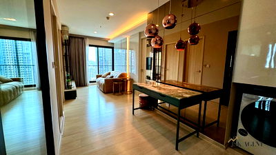 Condos for sale : Sell!!! Luxury Condo in the center of Bangkok, Life Asoke, Corner room, 2 bedrooms, 2 bathrooms