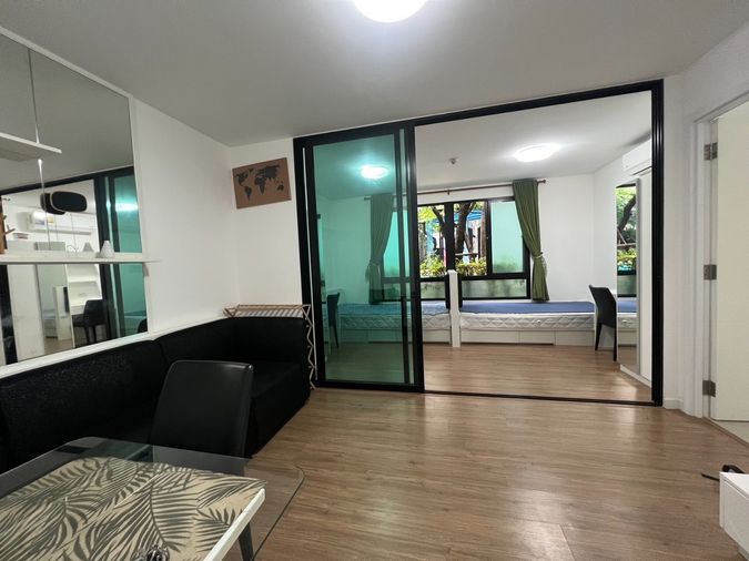 ให้เช่า​ 7,500บ/ด วิวสระ  ไอ​คอนโด​ศาลา​ยา​2. อยู่ได้คนมี2เตียง2ตู้เสื้อผ้า. โต๊ะทำงาน2ชุด​ ห้องสวยพร้อมอยู่