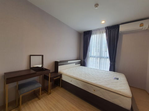 MB6333 Plum Condo Pinklao Station Beautiful room, complete electrical appliances and furniture, convenient to travel, ready to move in