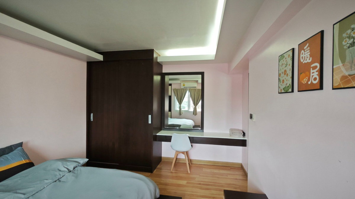 3 Bedrooms apartment with 120 SqM in the center of Phuket - image 4
