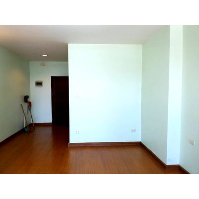 Condos for sale Bangkok : P-98352 Condo for sell Country Complex fully furnished. Line Id: @easythaihome 085-592-2897