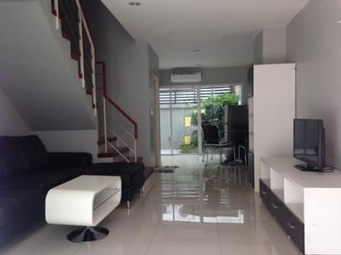 3-bed townhouse for rent, 175 sqm, 43 sq wah, Thanapat Haus Sathorn - Narathiwas