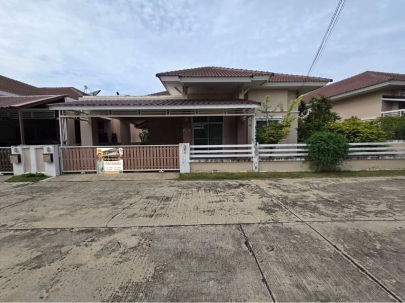 Houses for sale : Single-storey detached house for sale, Manirin Green Park Village, Ang Sila