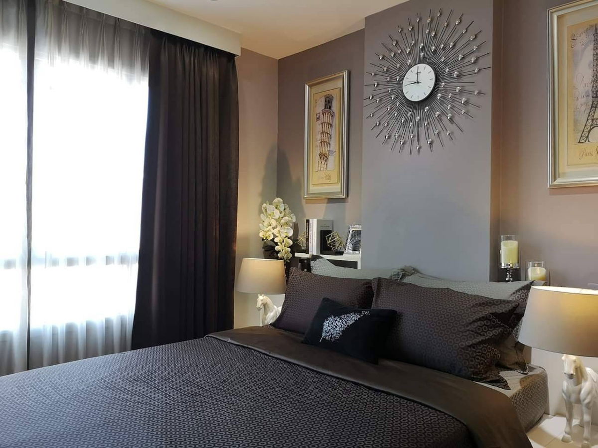 picture Condo for rent, The Trust Residence Ratchada-Rama 3, 28th floor, north side, swimming pool view, size 29 sq m. The room is very beautifully decorated.  - 1/13