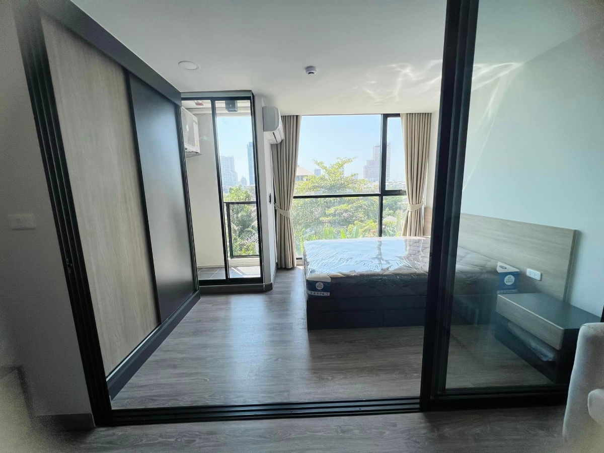 รูป MB6468 Flexi Sathon - Charoennakhon (เฟล็กซี่ สาทร - เจริญนคร) ห้องสวย เครื่องใช้ไฟฟ้า-เฟอร์นิเจอร์ครบ เดินทางสะดวก พร้อมเข้าอยู่ ใกล้ BTS กรุงธนบุรี - รูปที่ 2/8