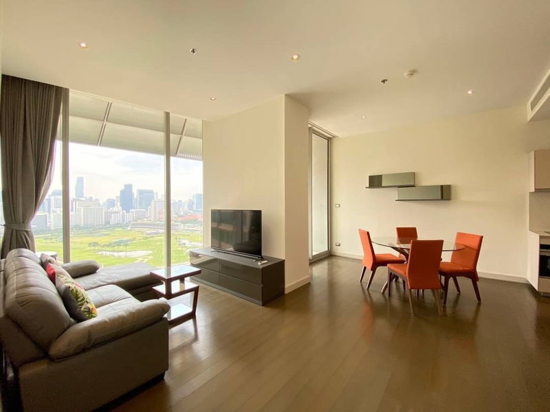 Condos for sale : For Sale: Magnolias Ratchadamri Boulevard, spacious and large room @ 17.23 Million Baht