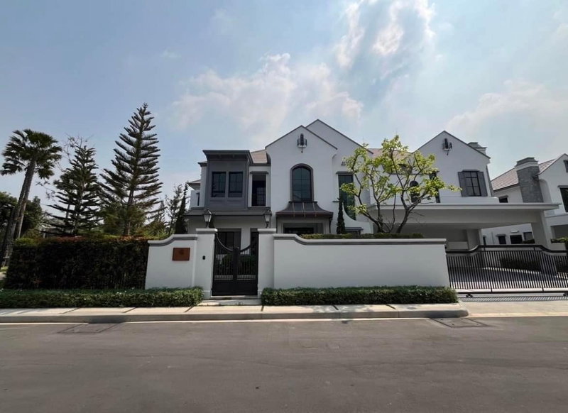 Houses for sale : Luxury House 5 Bedroom 🏡🌳(For sale) Nantawan Rama 9-New Krungthepkreetha 