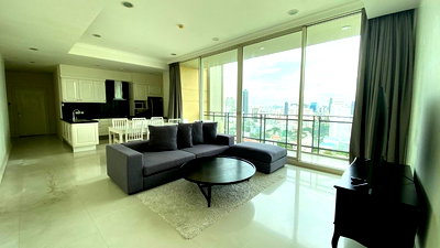 คอนโดให้เช่า : LTHC10739–Royce Private Residences FOR RENT 2 beds 2 baths size 112 Sq.m. Near BTS Phrom Phong Station ONLY 80k/month