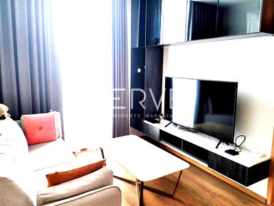 Condos for rent Bangkok : 🔥Hot Price 65K🔥 3 Beds Unit with Bathtub High Fl. 15+ Good Location Close to BTS Phrom Phong 500 m. at Noble BE33 Condo / For Rent