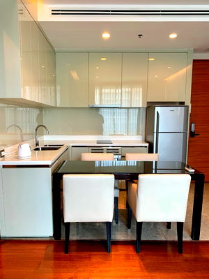 Condos for sale : Condo The Address Sukhumvit 28 for Sale 22th floor City view, 300 meter from BTS Prompong