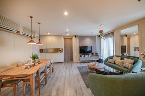 รูปภาพ LTHC10755–Centric Ari Station FOR RENT 2 beds 2 baths size 99.44 Sq.m. Near BTS Ari Chit Station ONLY 60k/month