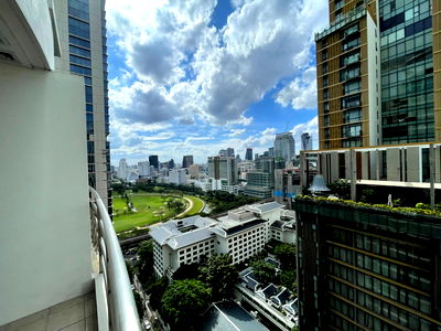 Condos for rent The Embassy of Japan : owner net post For rent at Ratchadamri, for rent at Ratchadamri, condo, studio room, just finished, beautiful room, beautiful lighting.