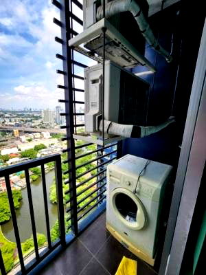 Condos for rent : Condo for rent: The Base Sukhumvit 77, beautiful room, high floor, special price, urgent!!