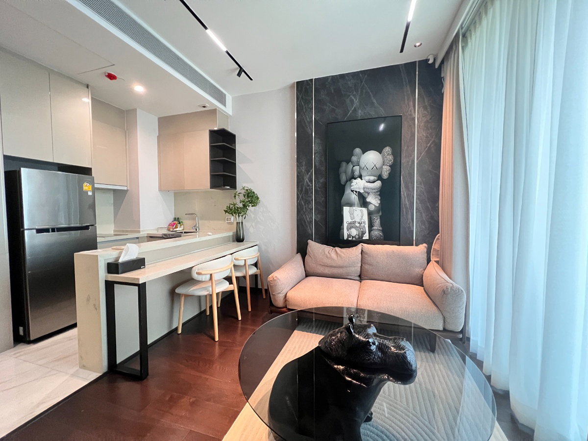 LAVIQ Sukhumvit 57 1Bedroom with Bathtub Beautiful Decoration
