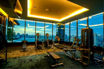 Condos for rent BTS Victory Monument : Studio Nice Room Good Location Next to BTS Victory Monument 100 m. & King Power @ Rhythm Rangnam